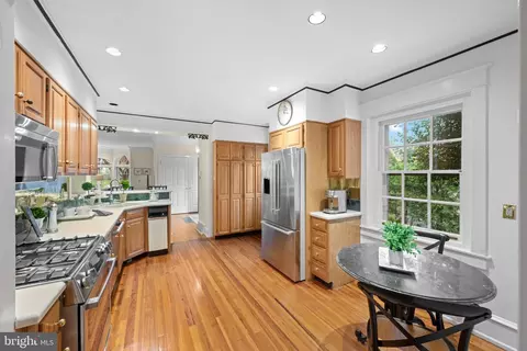 Kitchen - 328 Conestoga Rd, Wayne, PA 19087 photo 3 of 4