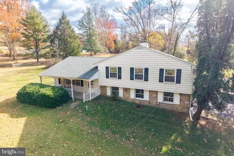11 Ivy Ln, Glen Mills, PA 19342