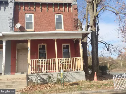 1402 W 3rd St, Chester, PA 19013