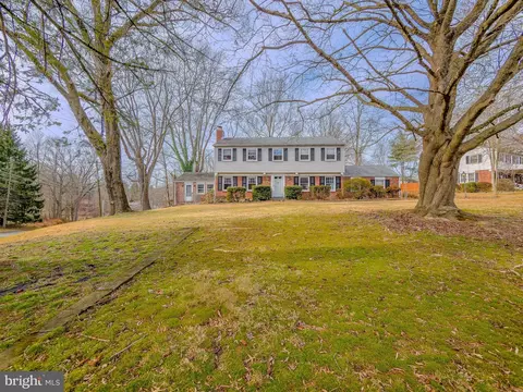 2500 Grant Rd, Broomall, PA 19008
