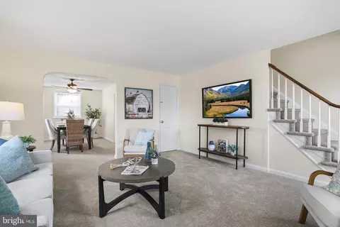 Living - 357 Cedar Ave, Holmes, PA 19043 photo 1 of 2