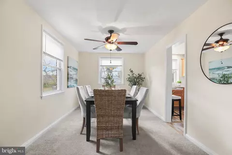 Dining - 357 Cedar Ave, Holmes, PA 19043 photo 2 of 2