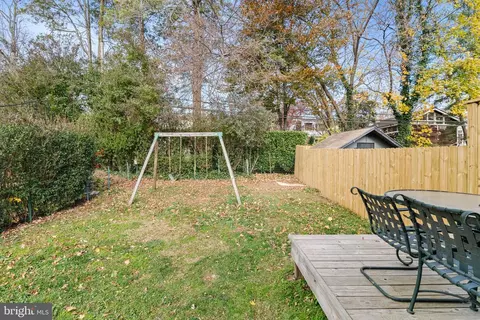 Exterior - 245 Willow Ave, Wayne, PA 19087 photo 6 of 7