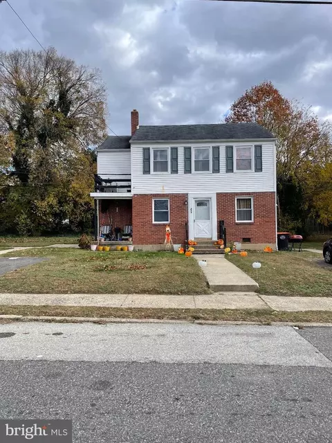 213 Gray St, Chester, PA 19013