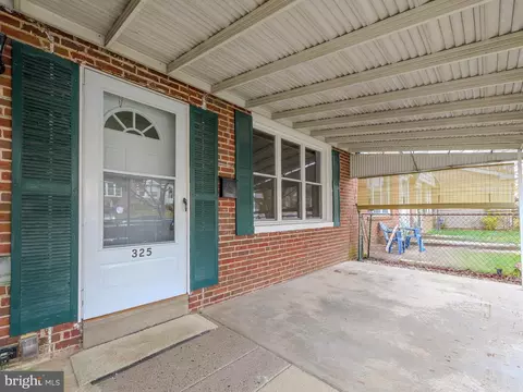 325 White Ave, Linwood, PA 19061 photo 3