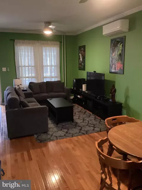 Living - 13 W 8th St, Marcus Hook, PA 19061 photo 1 of 1