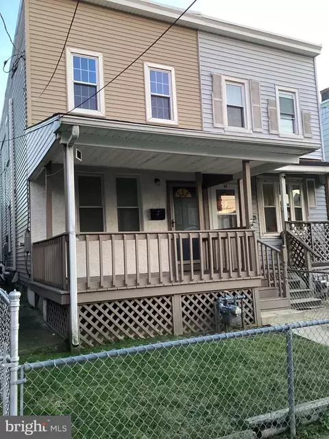 Exterior - 13 W 8th St, Marcus Hook, PA 19061 photo 6 of 12