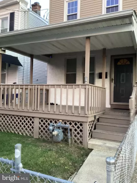Exterior - 13 W 8th St, Marcus Hook, PA 19061 photo 5 of 12