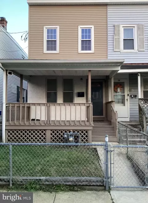 Exterior - 13 W 8th St, Marcus Hook, PA 19061 photo 8 of 12