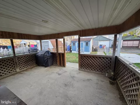 Exterior - 13 W 8th St, Marcus Hook, PA 19061 photo 10 of 12