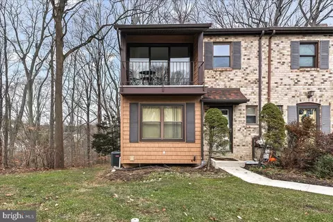 183 Bishop Dr, Aston, PA 19014