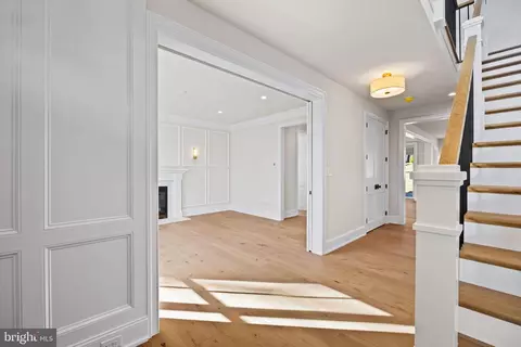 Entry Way - 16 Fariston Rd, Wayne, PA 19087 photo 3 of 30