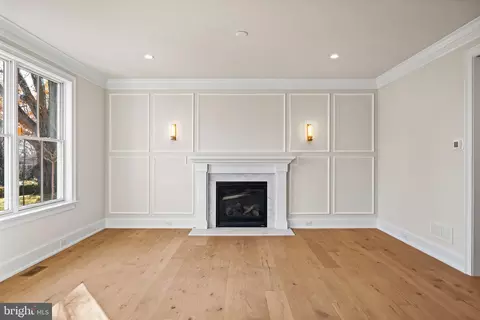 Living - 16 Fariston Rd, Wayne, PA 19087 photo 1 of 12