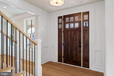Entry Way - 16 Fariston Rd, Wayne, PA 19087 photo 2 of 30