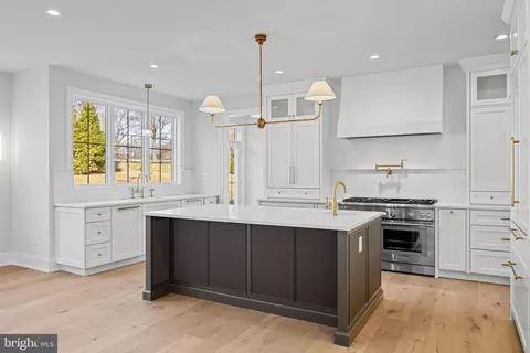 Kitchen - 16 Fariston Rd, Wayne, PA 19087 photo 2 of 7