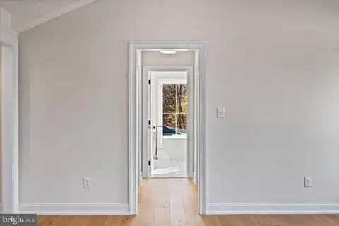 Entry Way - 16 Fariston Rd, Wayne, PA 19087 photo 23 of 30