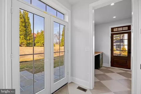 Entry Way - 16 Fariston Rd, Wayne, PA 19087 photo 9 of 30
