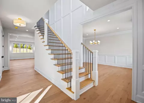 Entry Way - 16 Fariston Rd, Wayne, PA 19087 photo 1 of 30