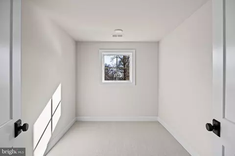 Bedroom - 16 Fariston Rd, Wayne, PA 19087 photo 8 of 10