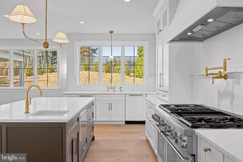 Kitchen - 16 Fariston Rd, Wayne, PA 19087 photo 6 of 7