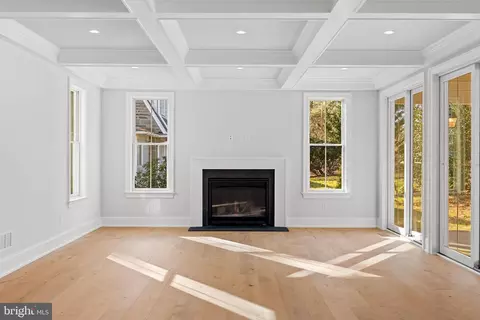 Living - 16 Fariston Rd, Wayne, PA 19087 photo 5 of 12