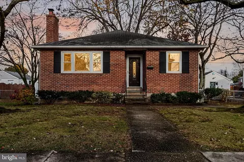 111 E Oak Ln, Glenolden, PA 19036