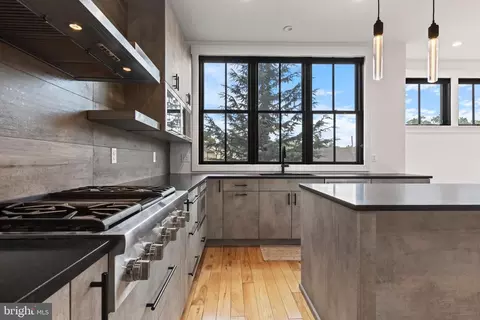 Kitchen - 207 Willow Ave, Wayne, PA 19087 photo 5 of 5