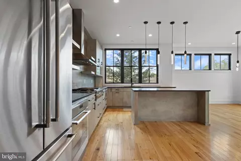 Kitchen - 207 Willow Ave, Wayne, PA 19087 photo 4 of 5