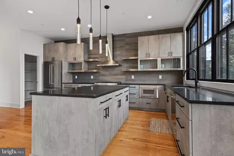 Kitchen - 207 Willow Ave, Wayne, PA 19087 photo 3 of 5
