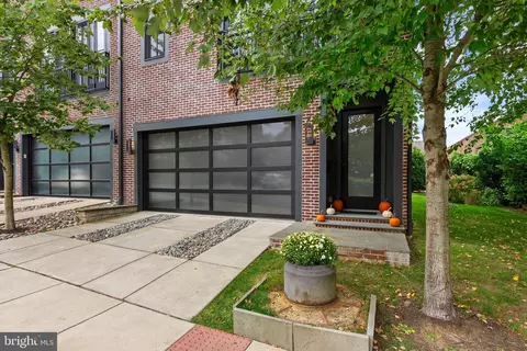 Exterior - 207 Willow Ave, Wayne, PA 19087 photo 7 of 7