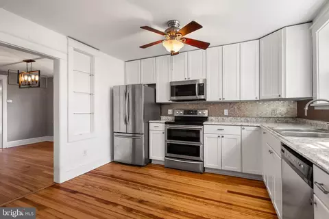 Kitchen - 112 Conestoga Rd, Wayne, PA 19087 photo 2 of 3