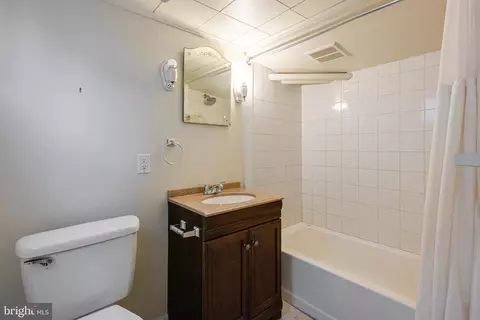 Bath - 112 Conestoga Rd, Wayne, PA 19087 photo 2 of 2