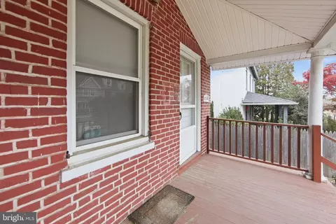 Exterior - 238 Highland Ave, Wayne, PA 19087 photo 1 of 2