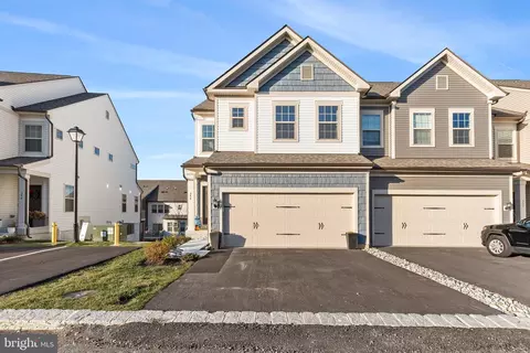 348 Milton Stamp Dr, Glen Mills, PA 19342