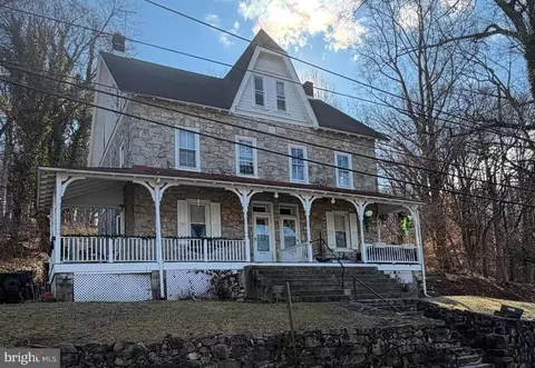 27212741 Mount Rd, Aston, PA 19014
