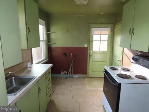 Entry Way - 111 S Forest Rd, Springfield, PA 19064 photo 1 of 1