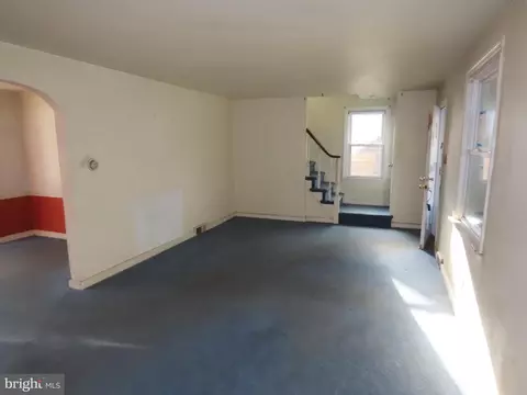 Living - 111 S Forest Rd, Springfield, PA 19064 photo 2 of 3