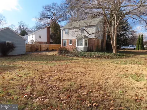 Exterior - 111 S Forest Rd, Springfield, PA 19064 photo 3 of 4