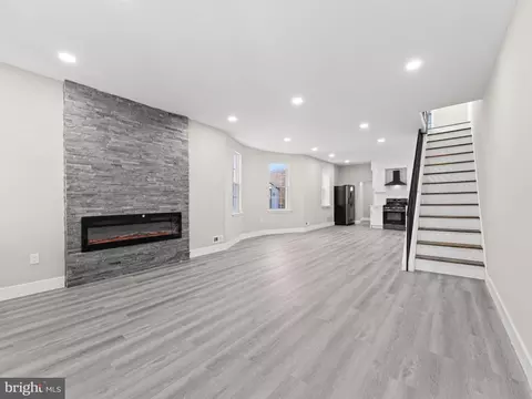 28 S 12th St, Darby, PA 19023