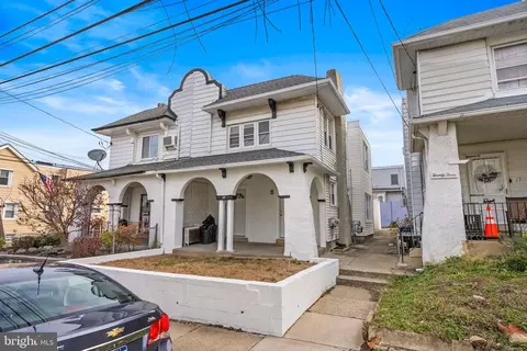 25 N Pennock Ave, Darby, PA 19082