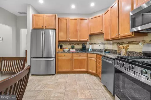 Kitchen - 113 Dresner Cir, Boothwyn, PA 19061 photo 2 of 2