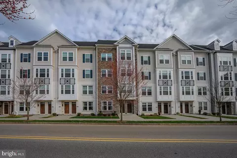 220 Charles Ellis Dr, Newtown Square, PA 19073