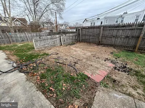 Exterior - 7502 Parkview Rd, Darby, PA 19082 photo 13 of 19