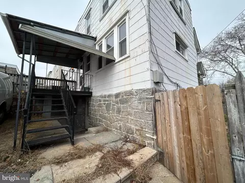 Exterior - 7502 Parkview Rd, Darby, PA 19082 photo 7 of 19