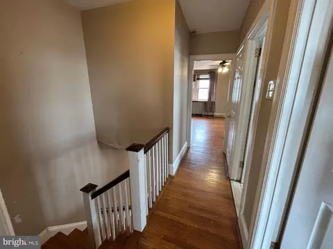 Entry Way - 7502 Parkview Rd, Darby, PA 19082 photo 5 of 7