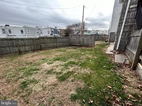 Exterior - 7502 Parkview Rd, Darby, PA 19082 photo 14 of 19