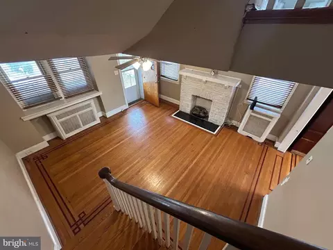 Living - 7502 Parkview Rd, Darby, PA 19082 photo 9 of 9