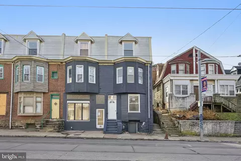 704 Main St, Darby, PA 19023