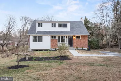 2 Soldier Song Ln, Media, PA 19063