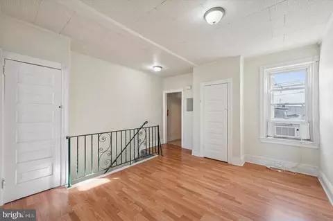 Living - 77 N Keystone Ave, Darby, PA 19082 photo 1 of 2